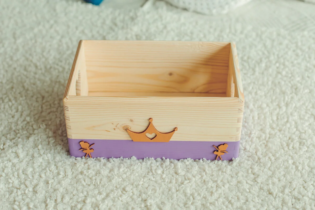 Decorated Wooden Storage Box, 20 × 30 × 13 cm