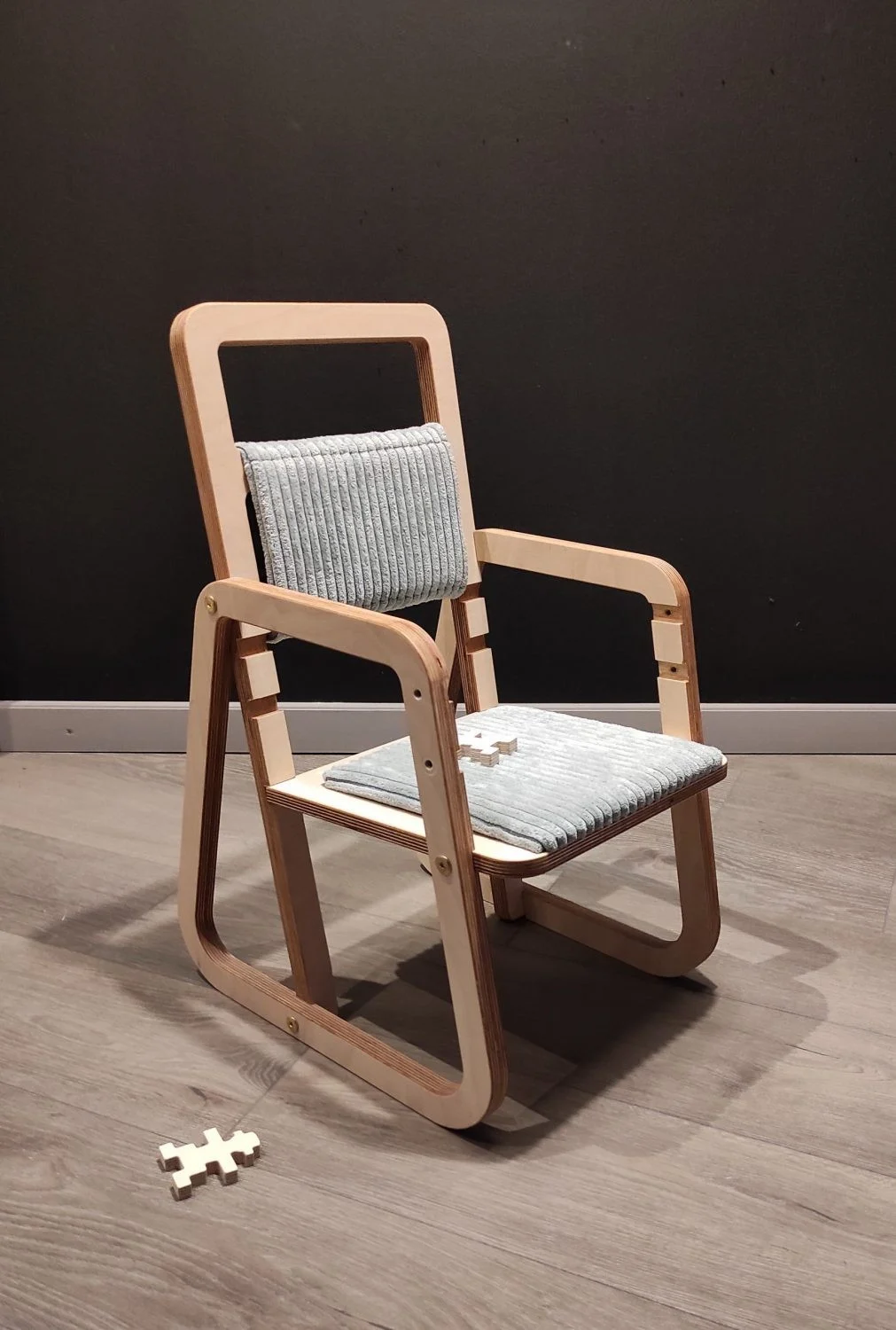 Luula Julle — Adjustable Children Montessori Table and Chair Set, photo 8