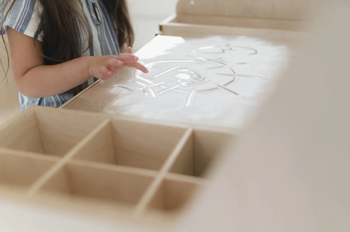 Adjustable Storage Table and Chair with Acrylic Board, photo 5