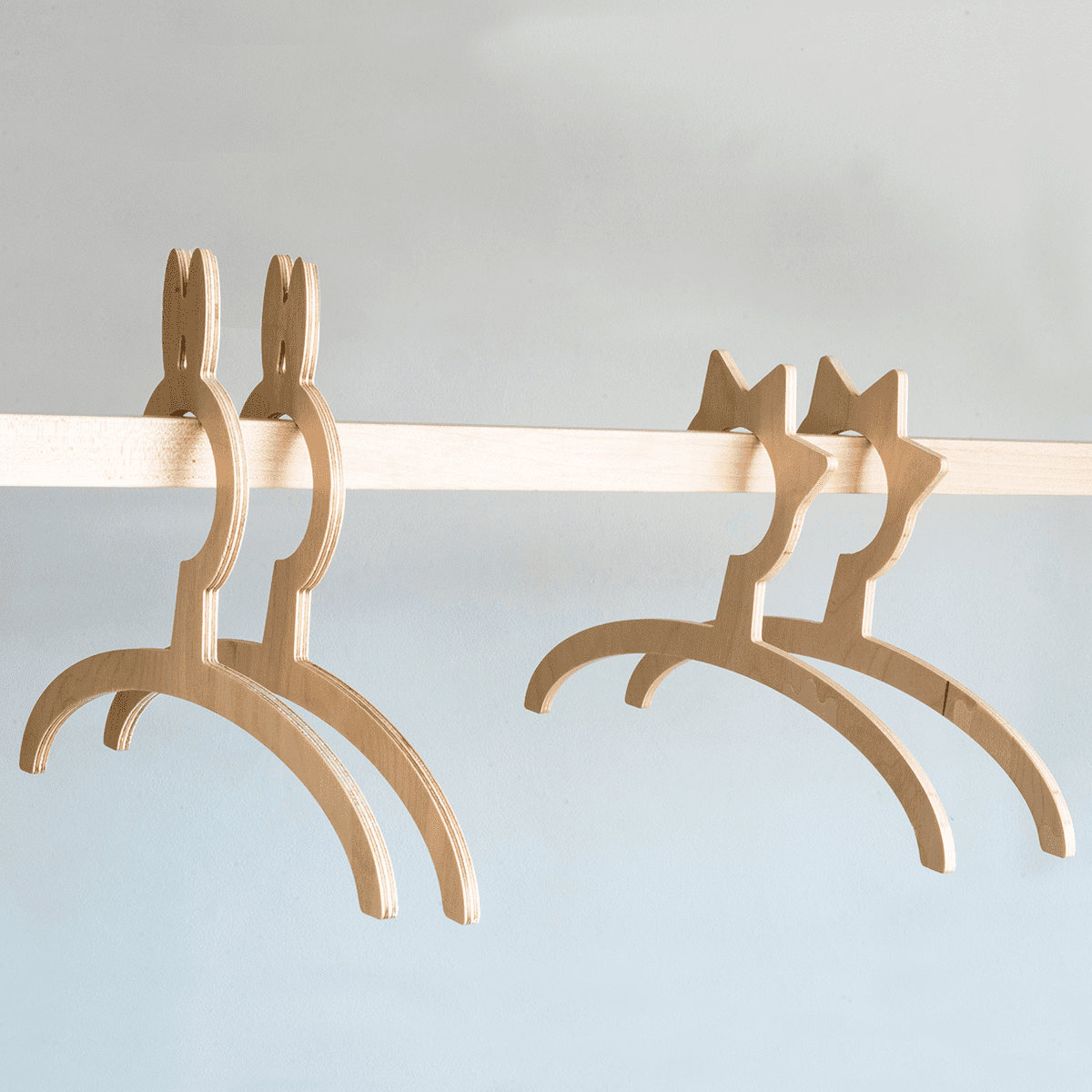 Kids Wooden Clothing Rack, photo 3