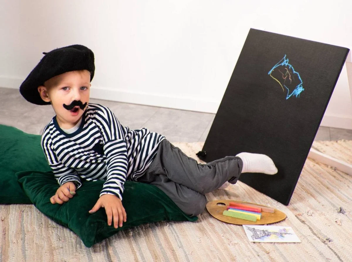 Wooden Chalkboard Easel for Kids, photo 2