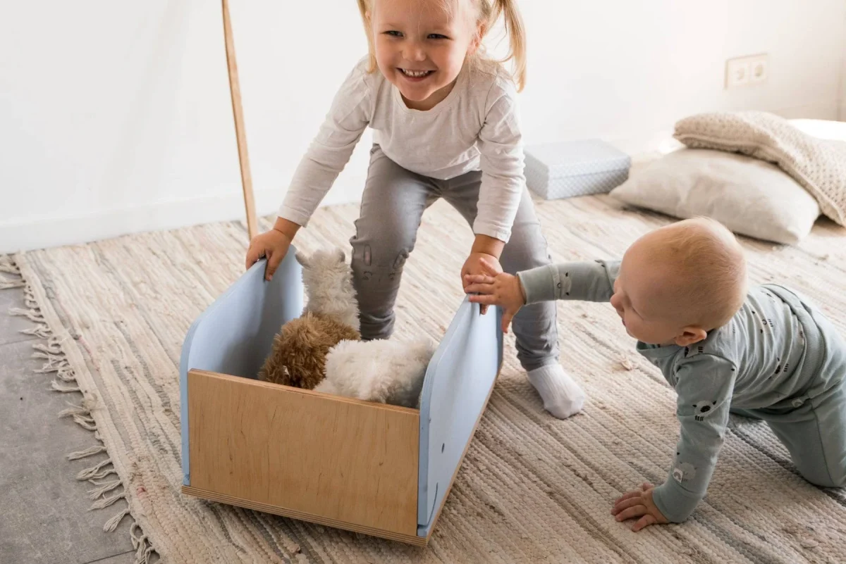 Toy Storage Box on Wheels, Whale or Bus, photo 3