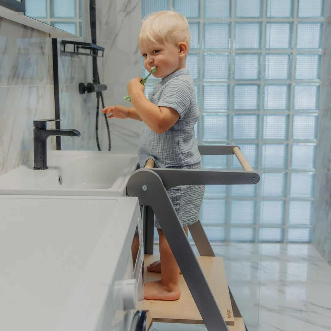 Foldable Kitchen Helper Tower with Removable Rail, photo 24