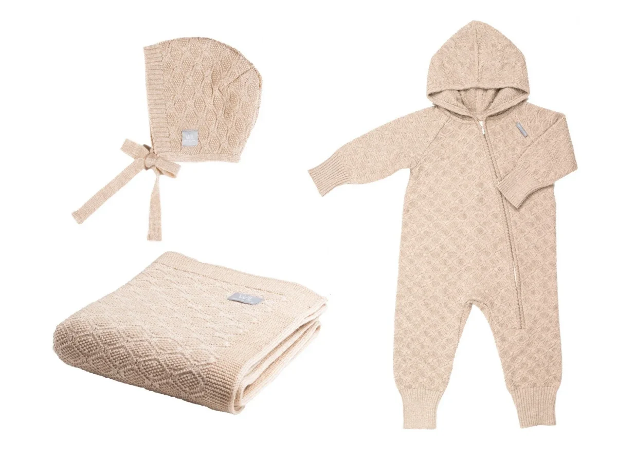 HAPPINESS Merino Gift Set: Blanket, Romper and Bonnet