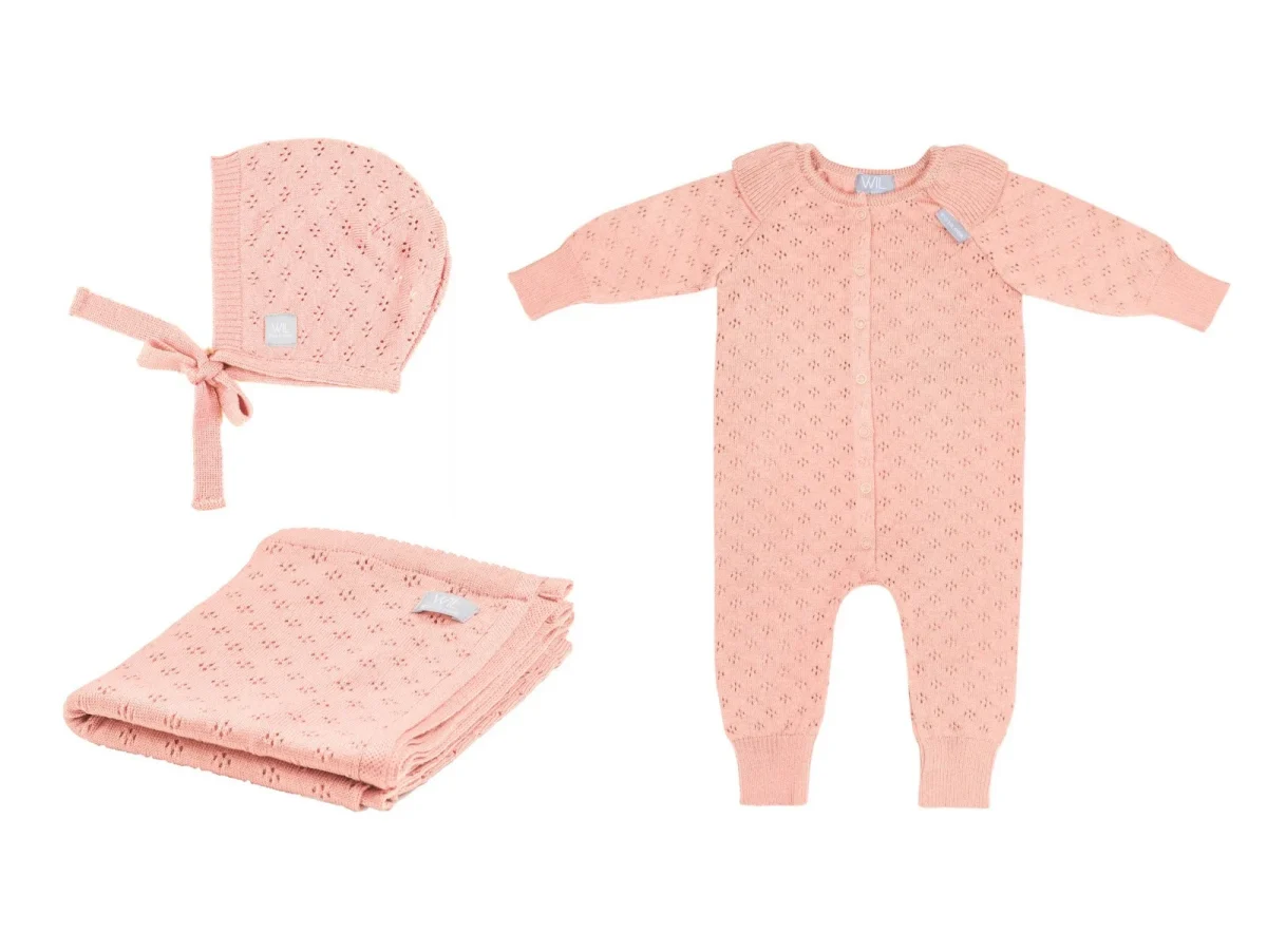 LOVE Merino Gift Set with Floral Blanket