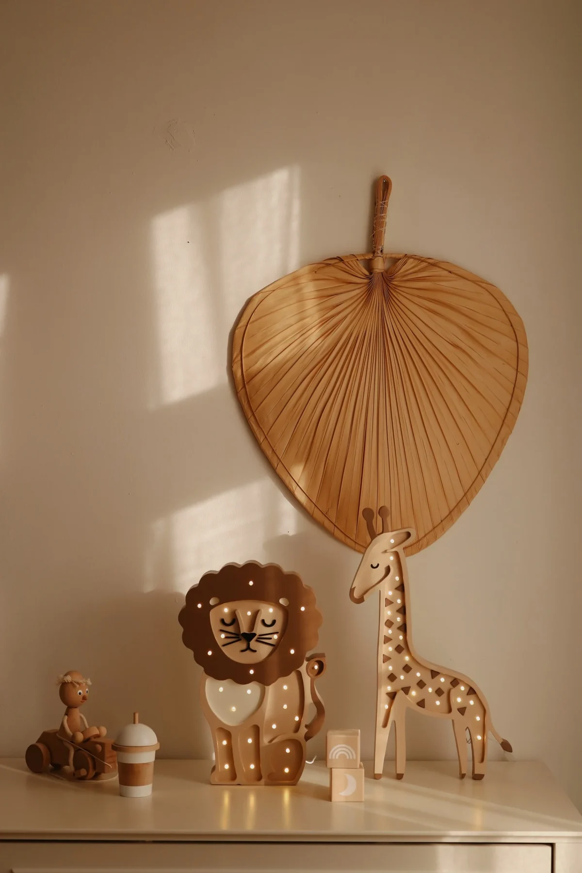 Little Lights Giraffe — puidust öölamp, foto 6
