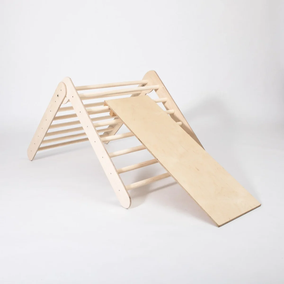 Climbing Triangle with Ramp, 8 Rungs per Side