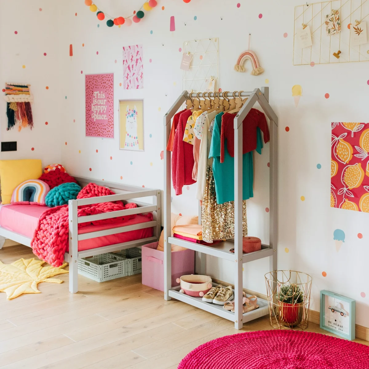 House-Shaped Clothing Rack with Storage, photo 9