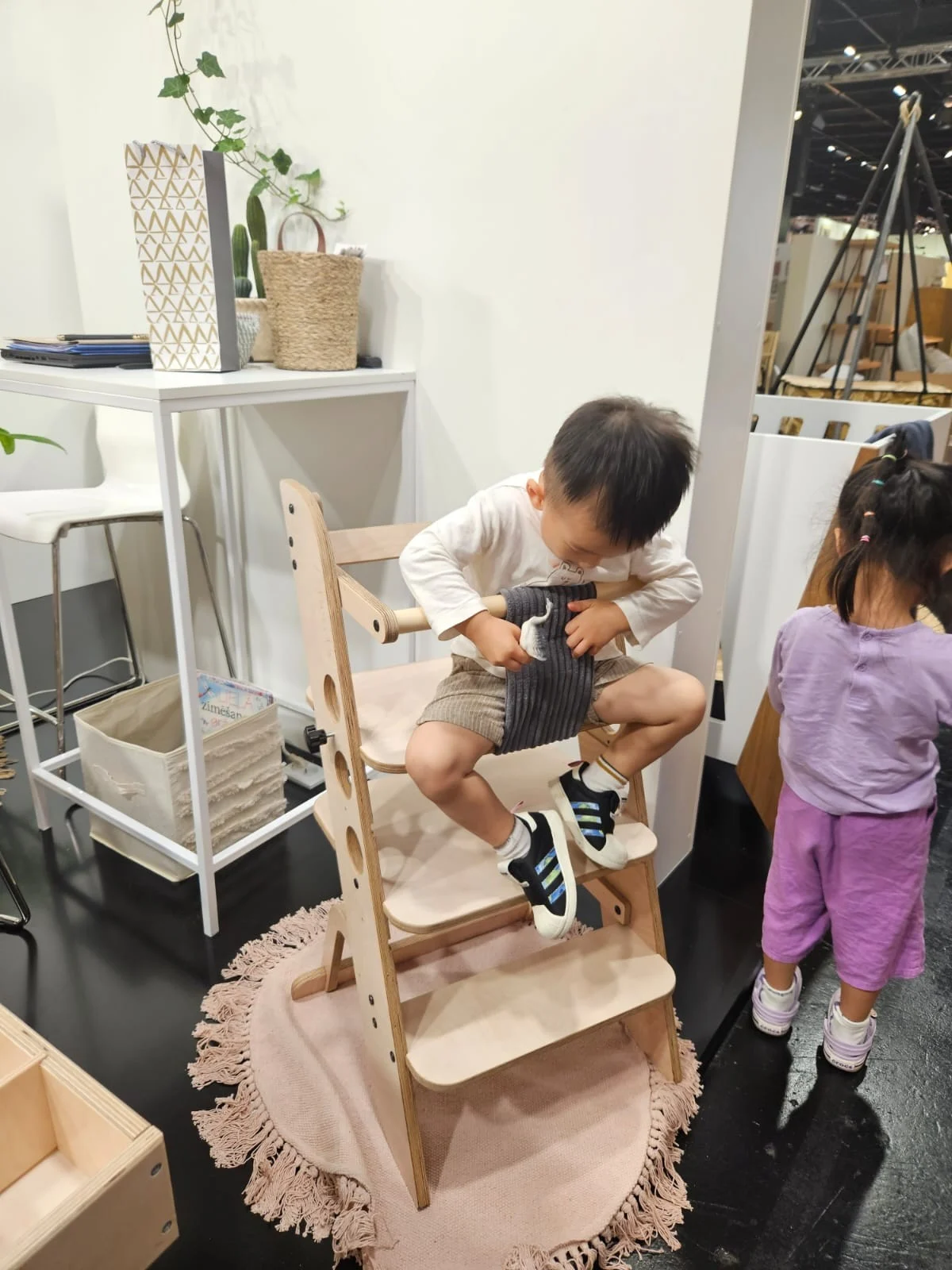Luula Louis — High Chair That Becomes a Learning Tower, photo 5