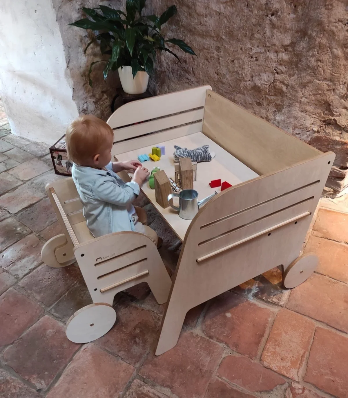 Wagon Wheel Montessori Table and Chair Set, Adjustable, photo 2
