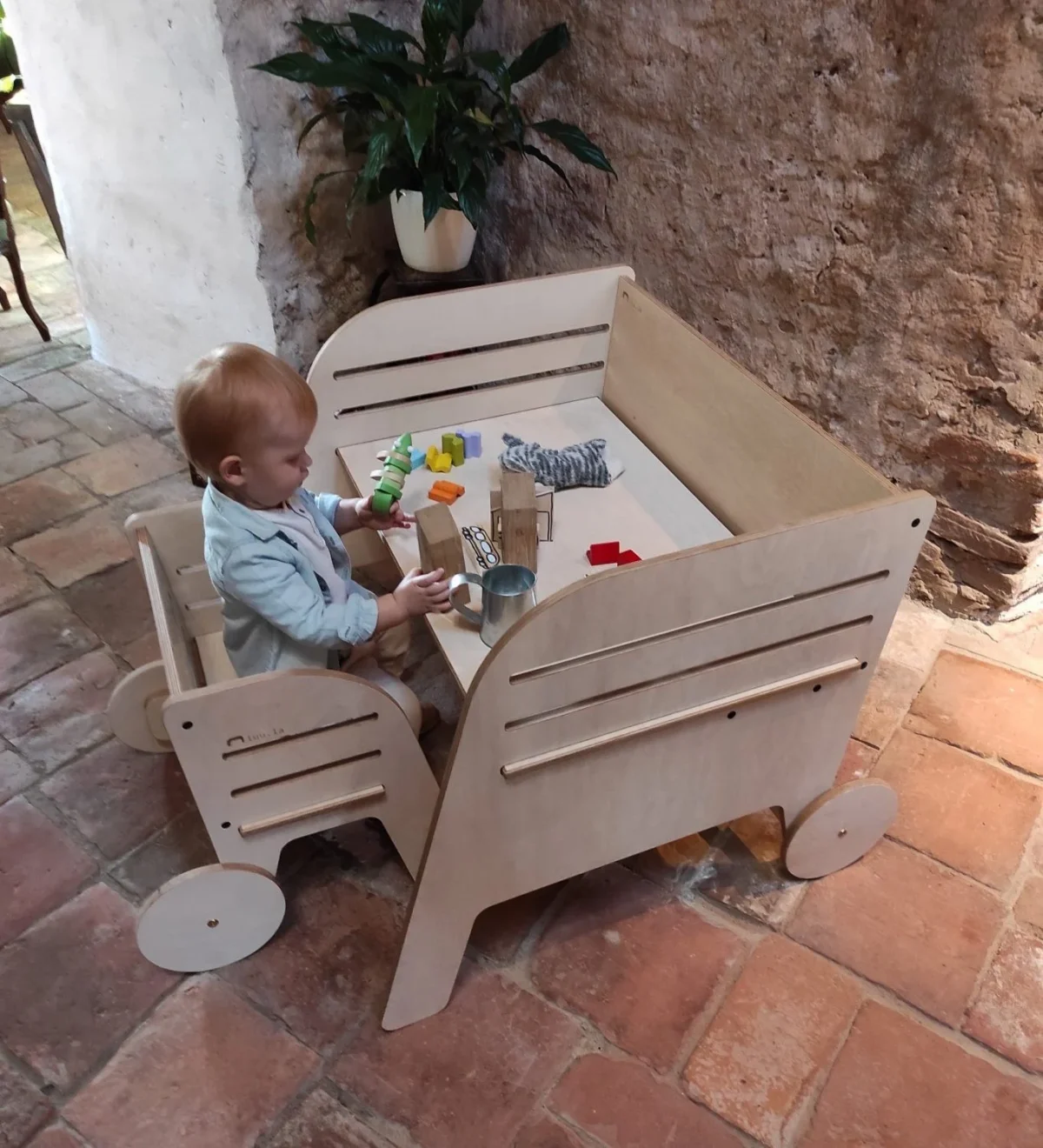 Wagon Wheel Montessori Table and Chair Set, Adjustable, photo 4