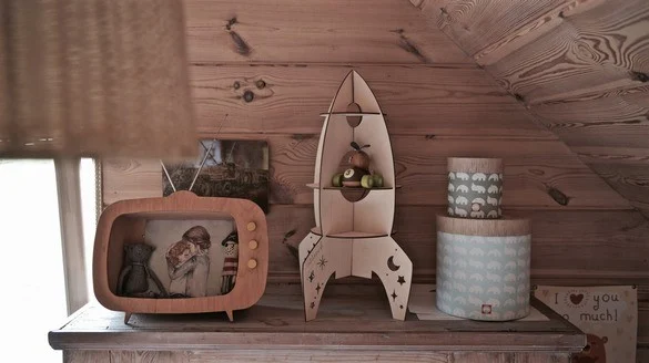 Rocket-Shaped Plywood Shelf with Cut-Out Stars, photo 3