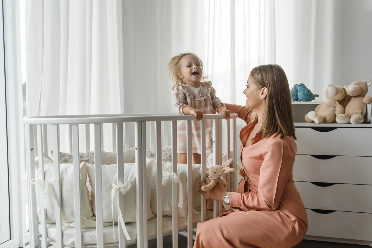KOTTO OLIN — Round Beech Crib with Transforming Mattress, photo 8