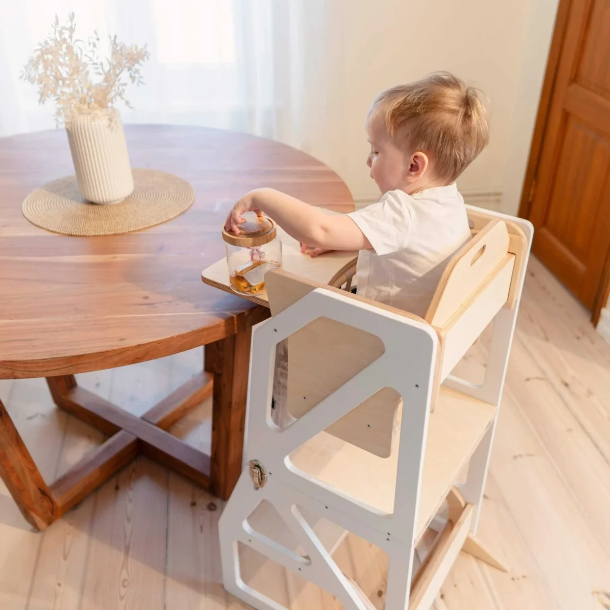 leg&go Modustep — Kitchen Tower with High Chair and Feeding Tray — White