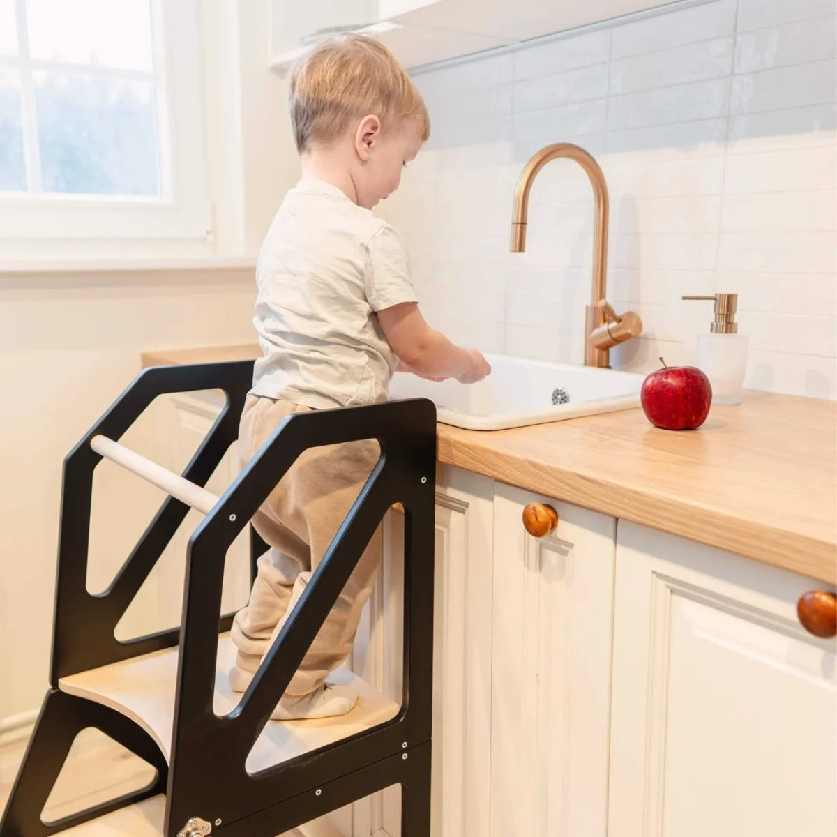 leg&go Modustep — Kitchen Tower with High Chair and Feeding Tray, photo 18