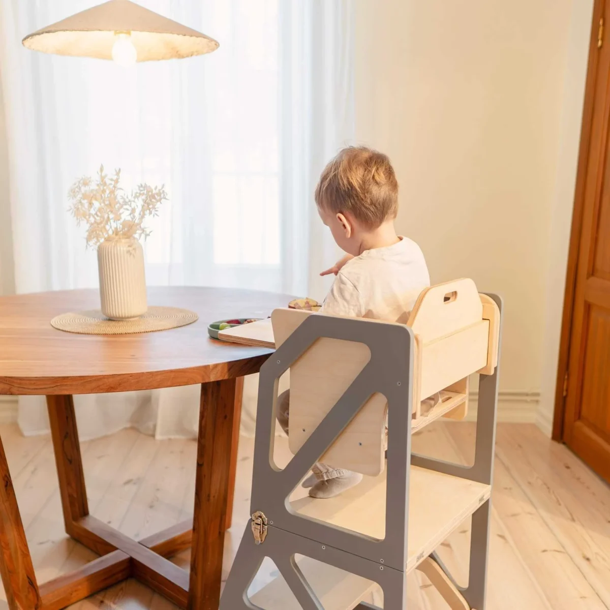 leg&go Modustep — Kitchen Tower with High Chair and Feeding Tray — Grey
