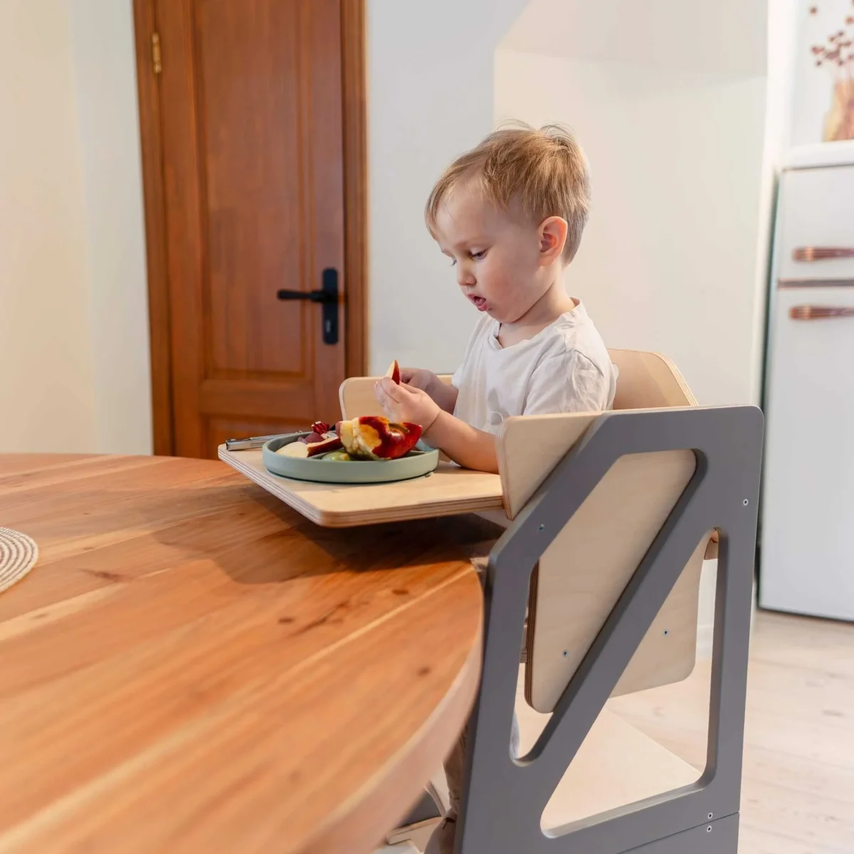 leg&go Modustep — Kitchen Tower with High Chair and Feeding Tray, photo 10