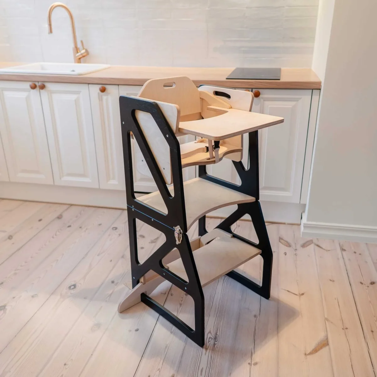 leg&go Modustep — Kitchen Tower with High Chair and Feeding Tray — black