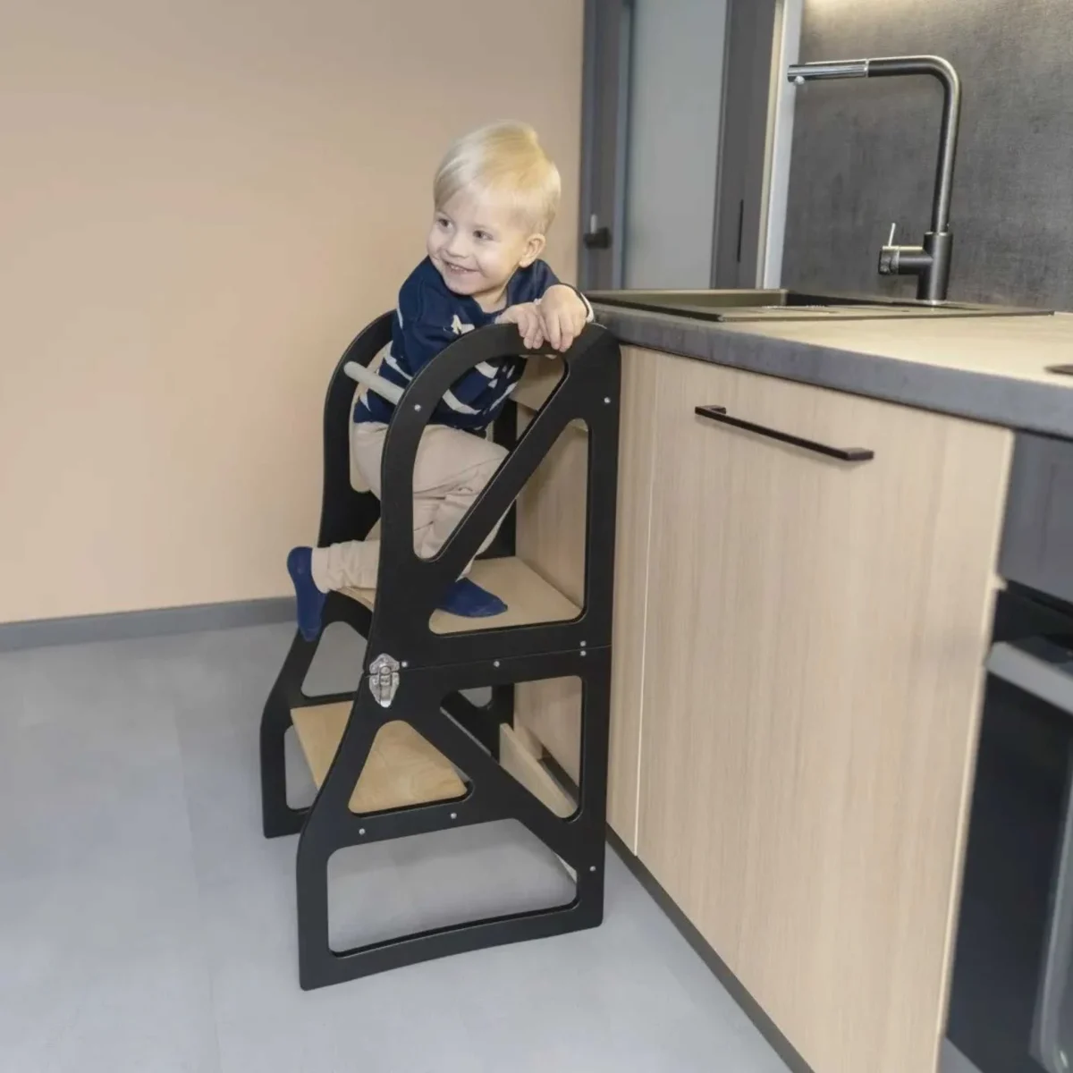 leg&go Securestep — Kitchen Tower, Folds into Table and Chair, photo 6
