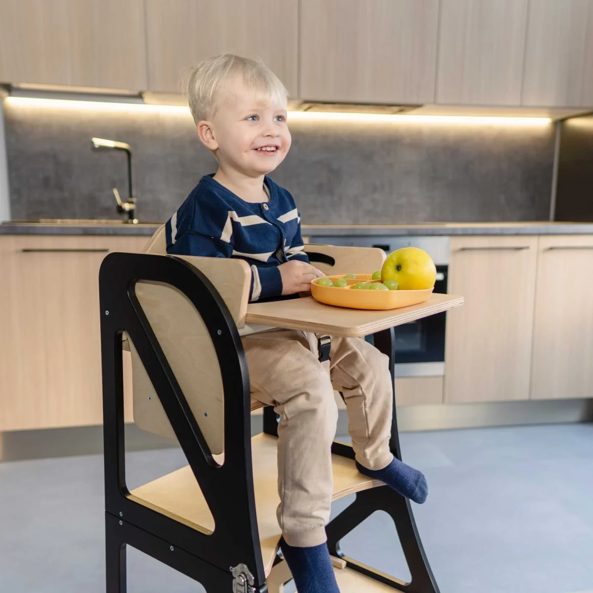 leg&go Securestep — Kitchen Tower with High Chair Add-ons, photo 6