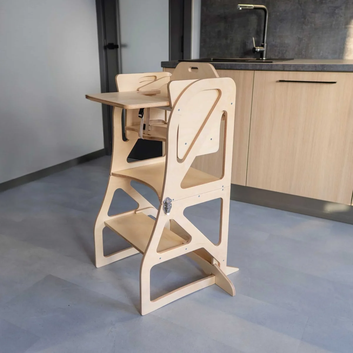 leg&go Securestep — Kitchen Tower with High Chair Add-ons — Natural Wood