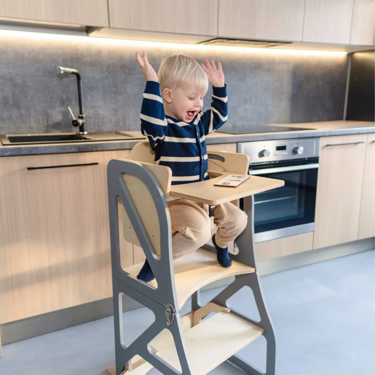 leg&go Securestep — Kitchen Tower with High Chair Add-ons, photo 3