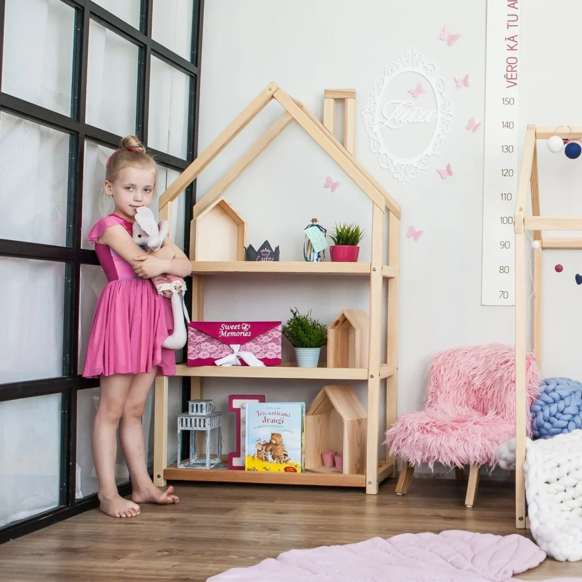 House Shaped Shelf for Kids, photo 10