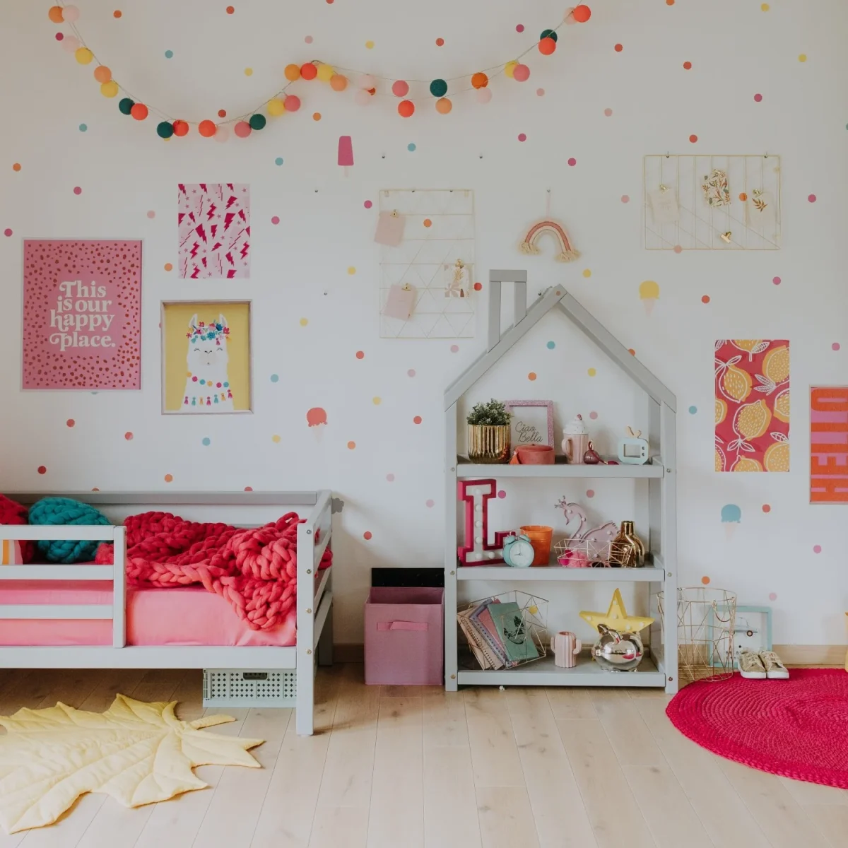 House Shaped Shelf for Kids, photo 7