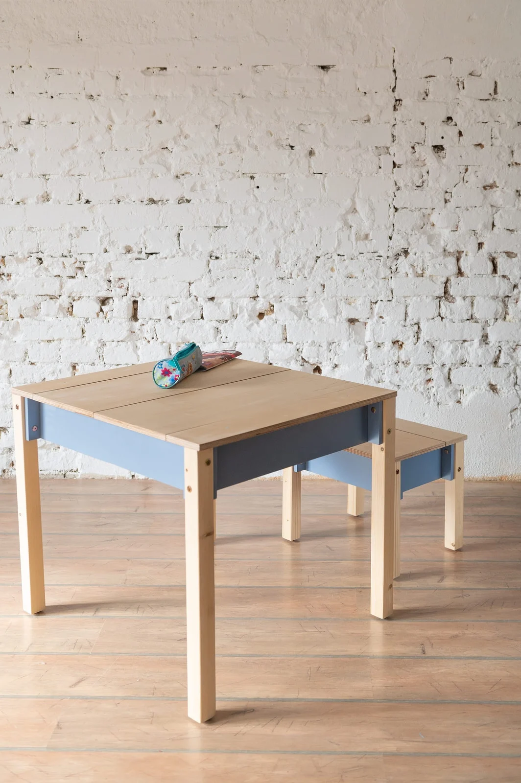 Kids’ Table and Chair Set with Hidden Storage, photo 14