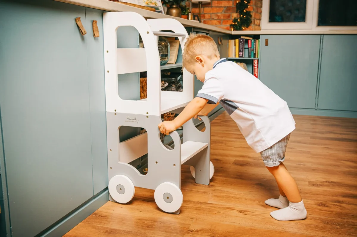Car-Shaped Kitchen Helper Tower and Learning Table, photo 17