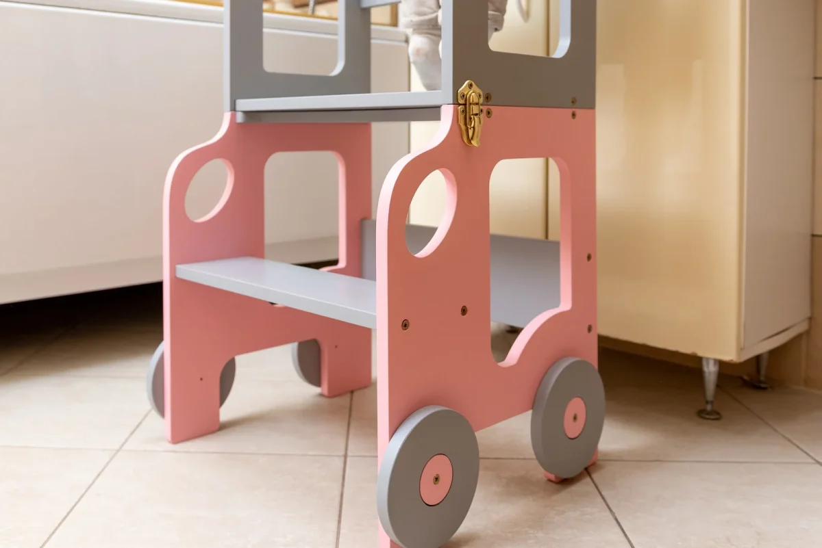 Car-Shaped Kitchen Helper Tower and Learning Table, photo 10