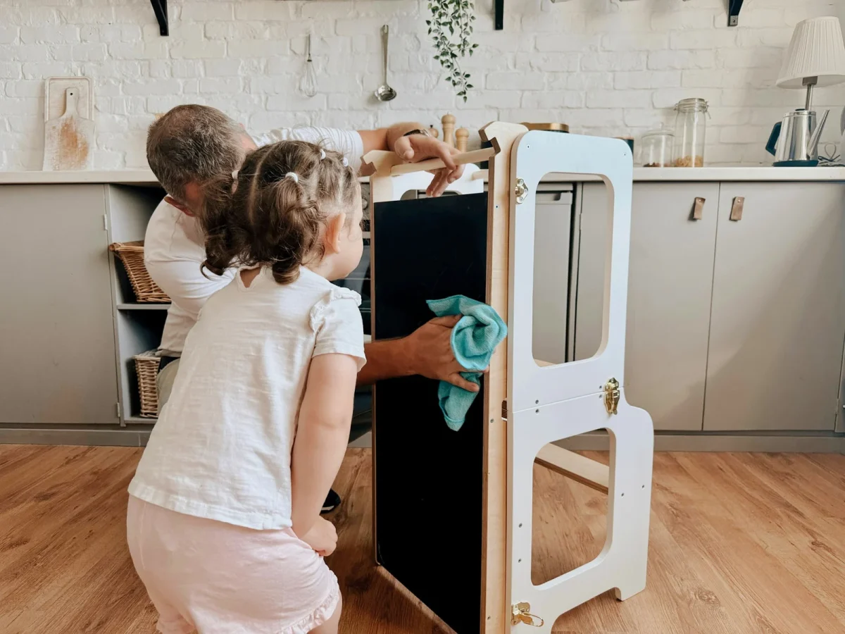 4-in-1 Learning Tower with Blackboard and Slide, photo 3