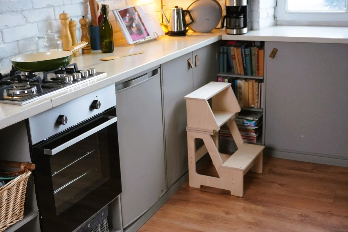 Folding Wooden Chair and Step Stool, 2 in 1, photo 9