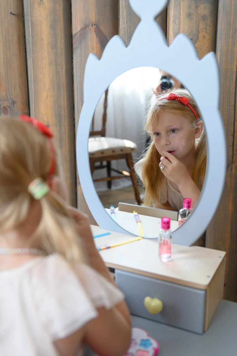 Kids’ Dressing Table and Chair with Crown Mirror, photo 4