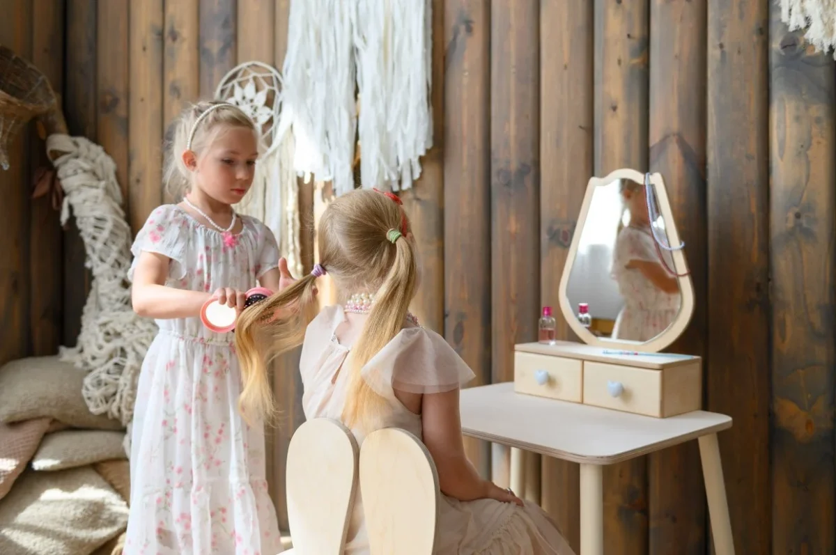 Kids’ Dressing Table and Chair with Tulip Mirror, photo 2