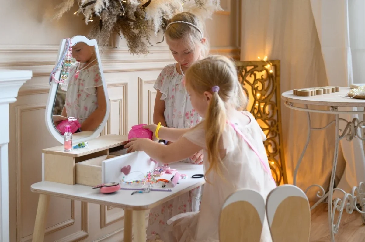 Kids’ Dressing Table and Chair with Tulip Mirror, photo 4
